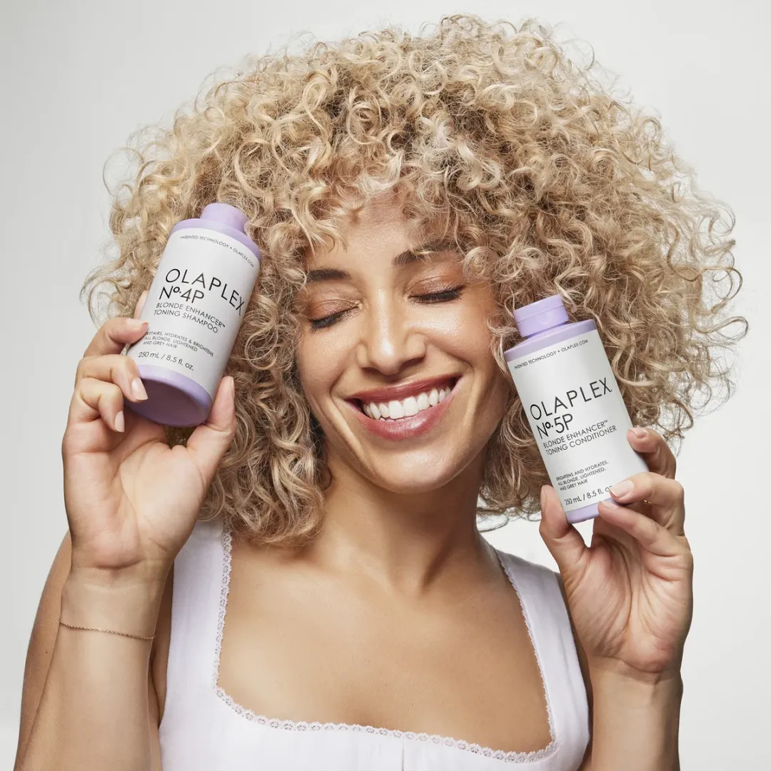 Olaplex No.4P Blonde Hair Hydrating and Brightening Purple Toning Shampoo 250ml | Cult Beauty